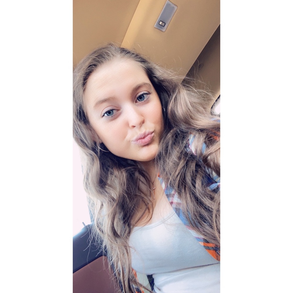 Meet your Posher, Hannah